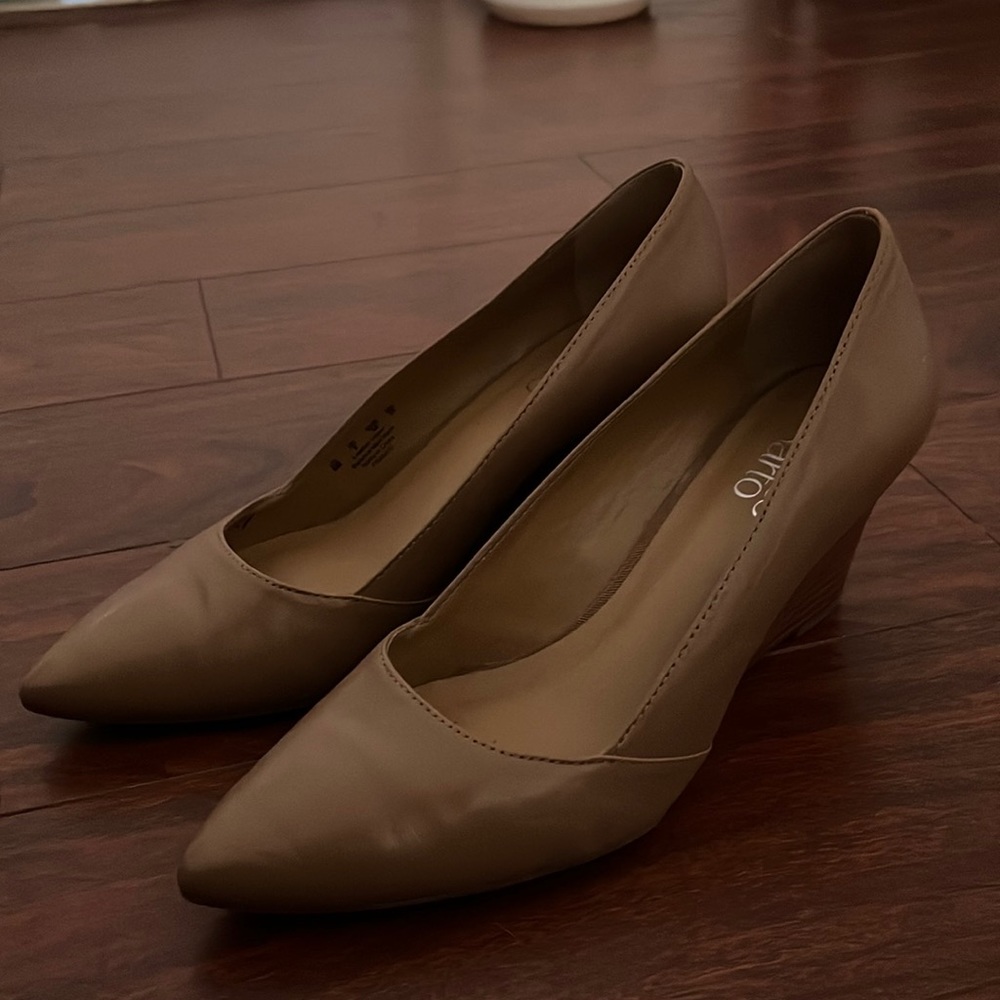 Franco Sarto Tan mid heel